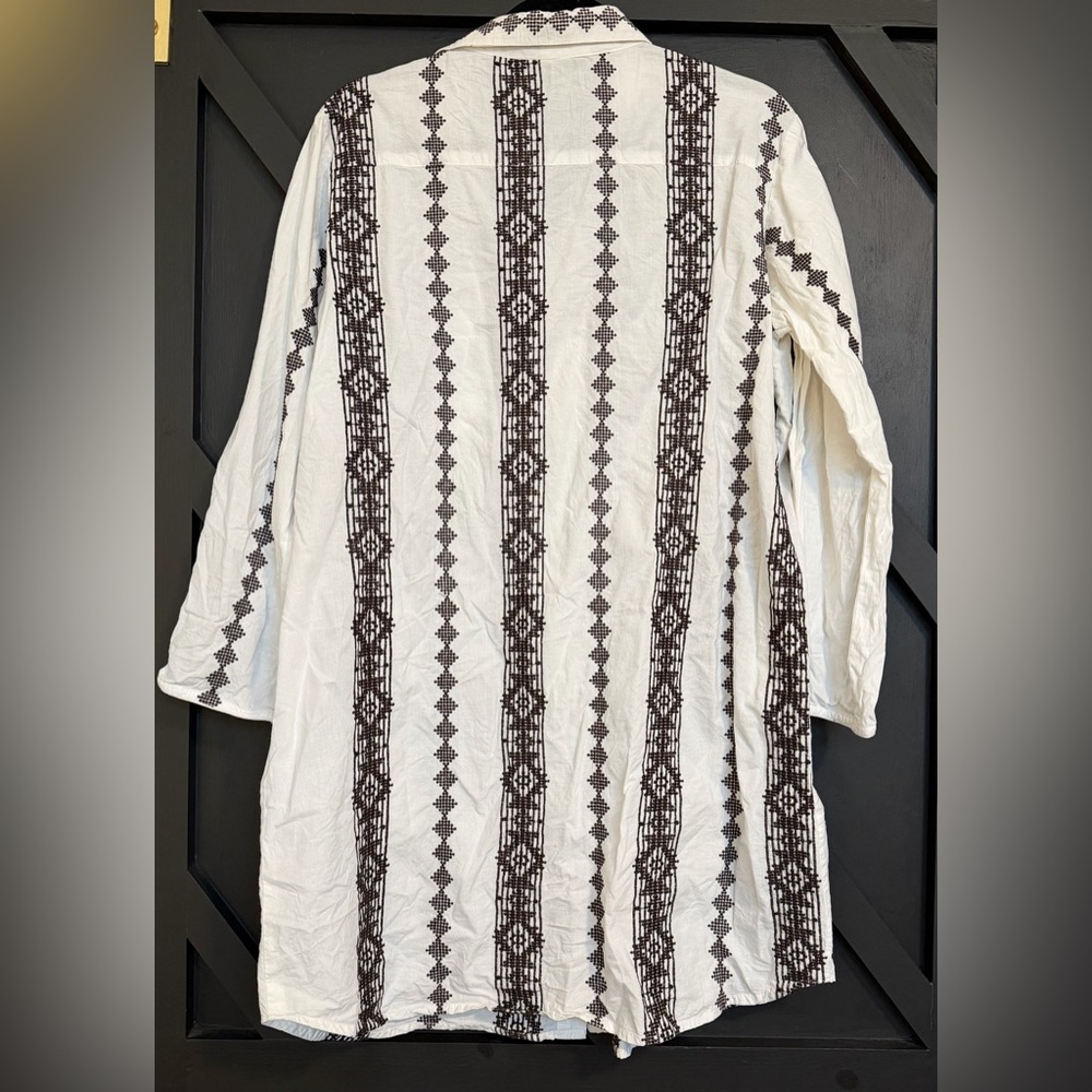 Julia Amory Husband Shirt in White with Brown Embroidery, Size XL - Picture 6 of 10